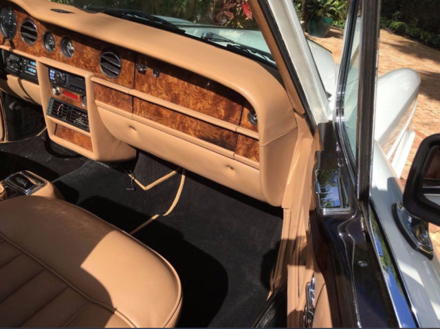 1976 Rolls-Royce Corniche - photo 4