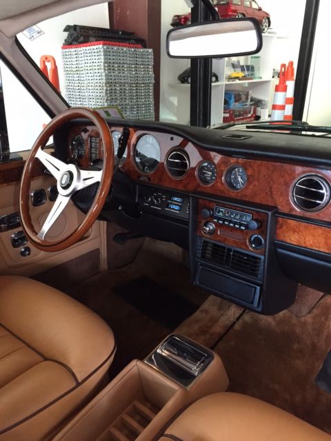 1976 Rolls-Royce Corniche - photo 2