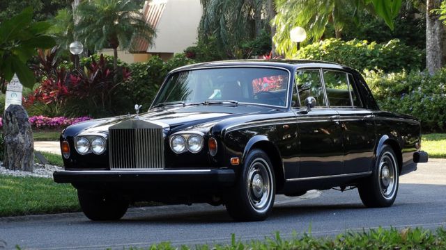 1976 ROLLS ROYCE SILVER SHADOW 28,000 ONE OWNER MILES GORGEOUS CAR INSIDE AN OUT 1976 Rolls-Royce Silver Shadow LIKE NEW FACTORY LEATHER
