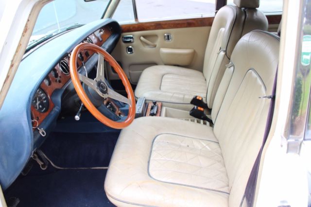 1976 Rolls-Royce Silver Shadow With very rare factory sunroof - photo 10