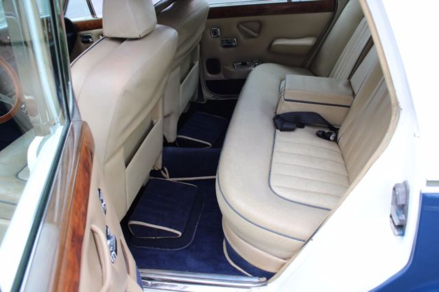 1976 Rolls-Royce Silver Shadow With very rare factory sunroof - photo 12