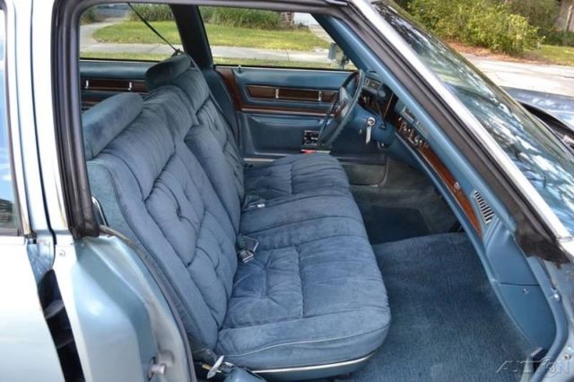 1976 Cadillac Fleetwood SEVENTY-FIVE 9 PASS - photo 4