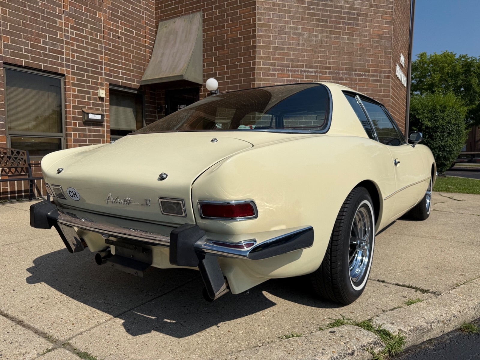1976 Studebaker Avanti II - photo 11