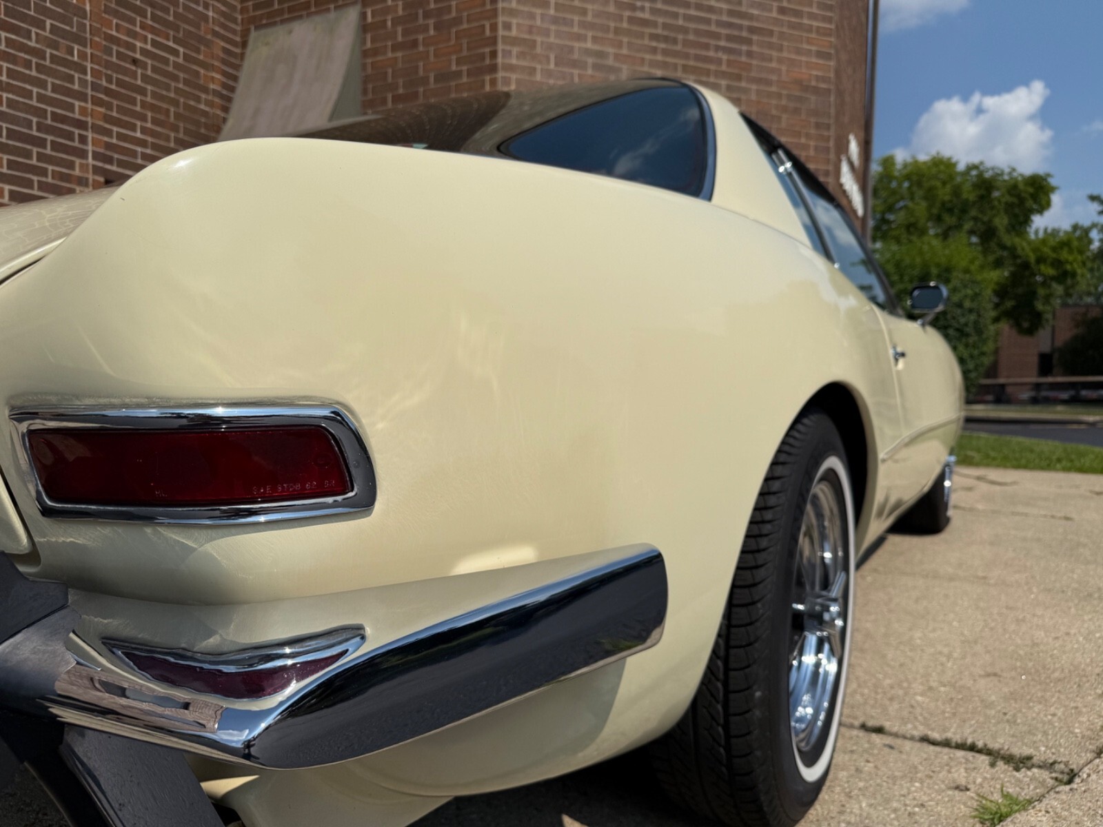 1976 Studebaker Avanti II - photo 12