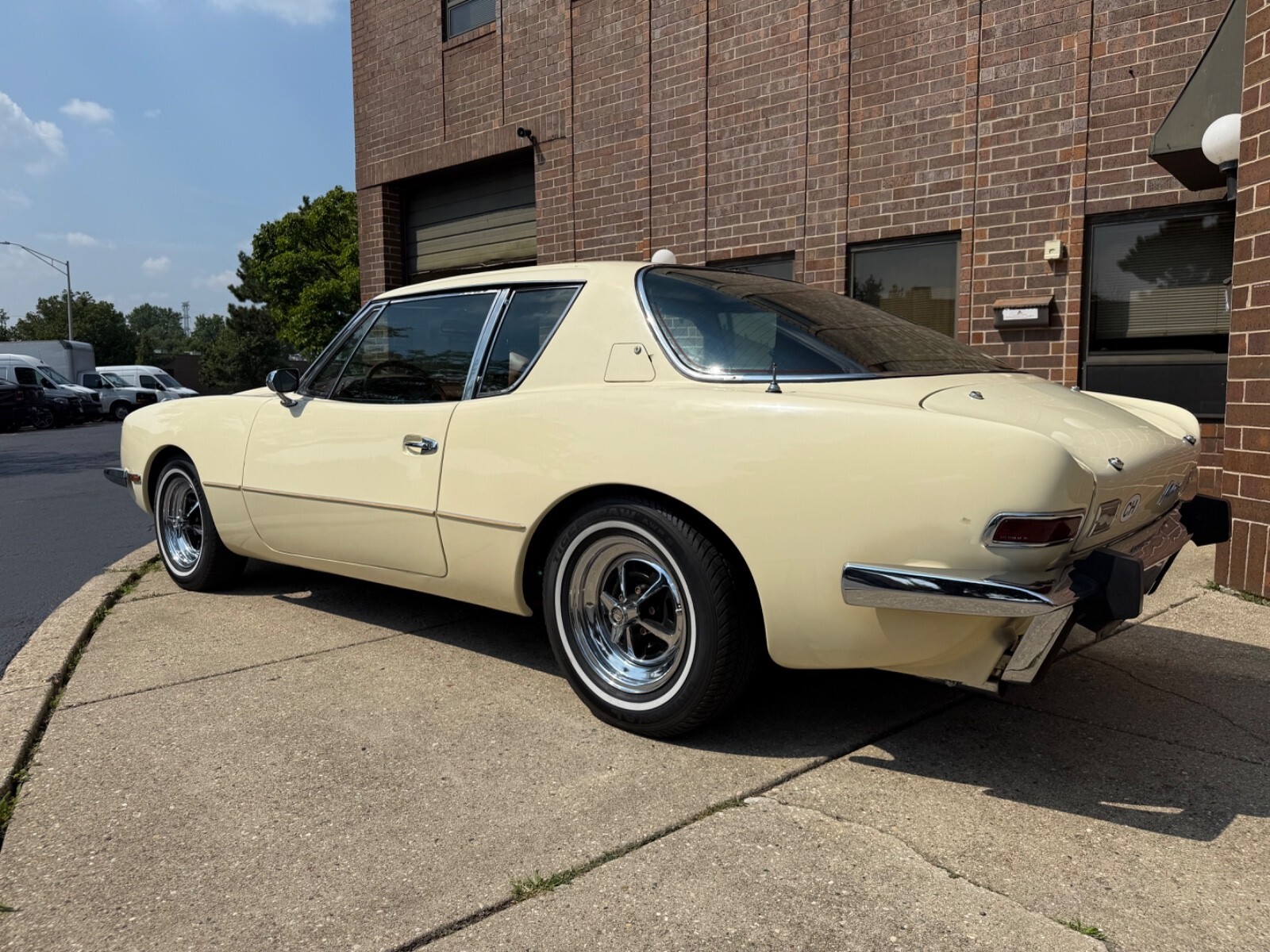 1976 Studebaker Avanti II - photo 4