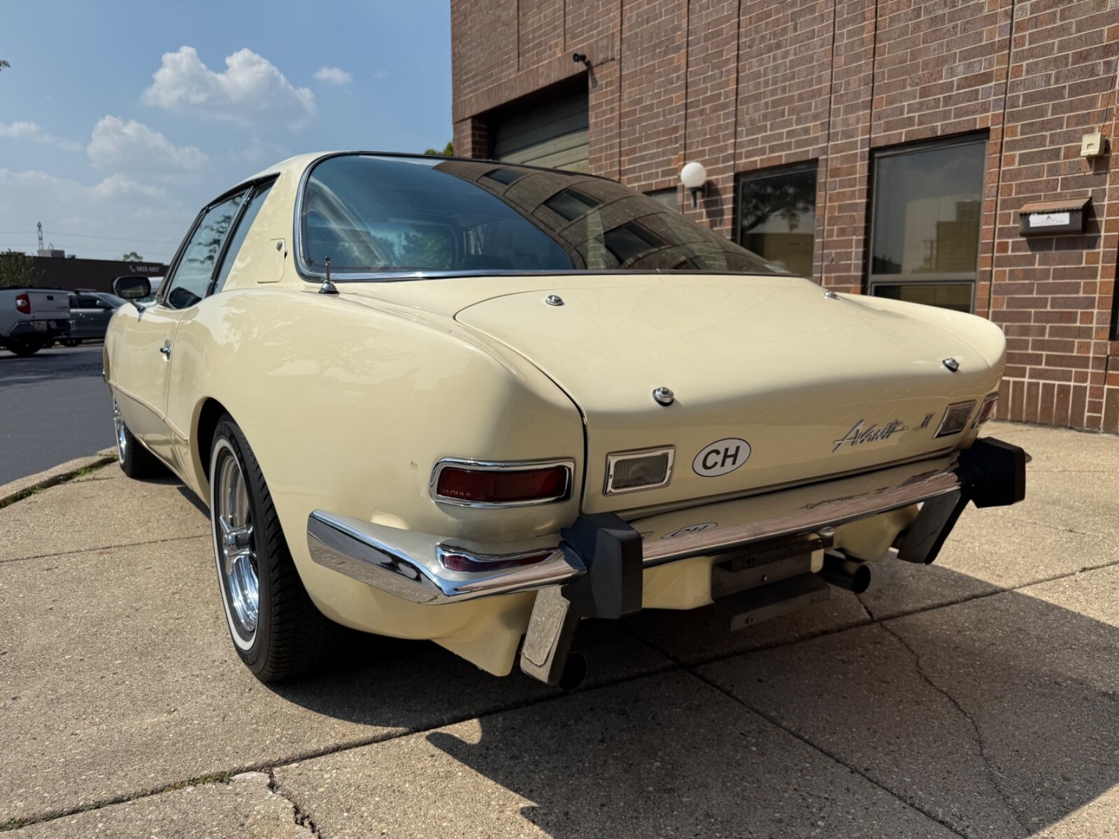 1976 Studebaker Avanti II - photo 5