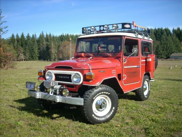 1976 Toyota #309 Freeborn Red Landcruiser FJ40 in Outstanding Original Condition 1976 Toyota Land Cruiser FJ40