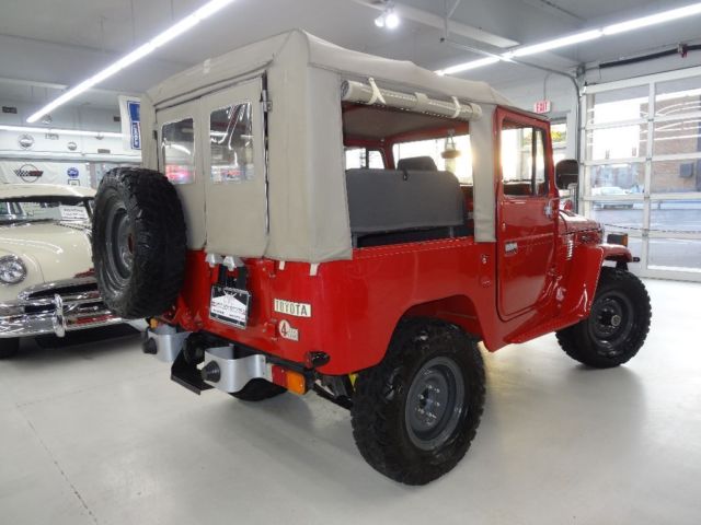 1976 Toyota FJ40 4X4 4spd. Restored - photo 2
