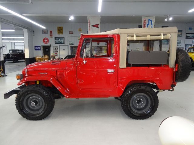1976 Toyota FJ40 4X4 4spd. Restored - photo 6