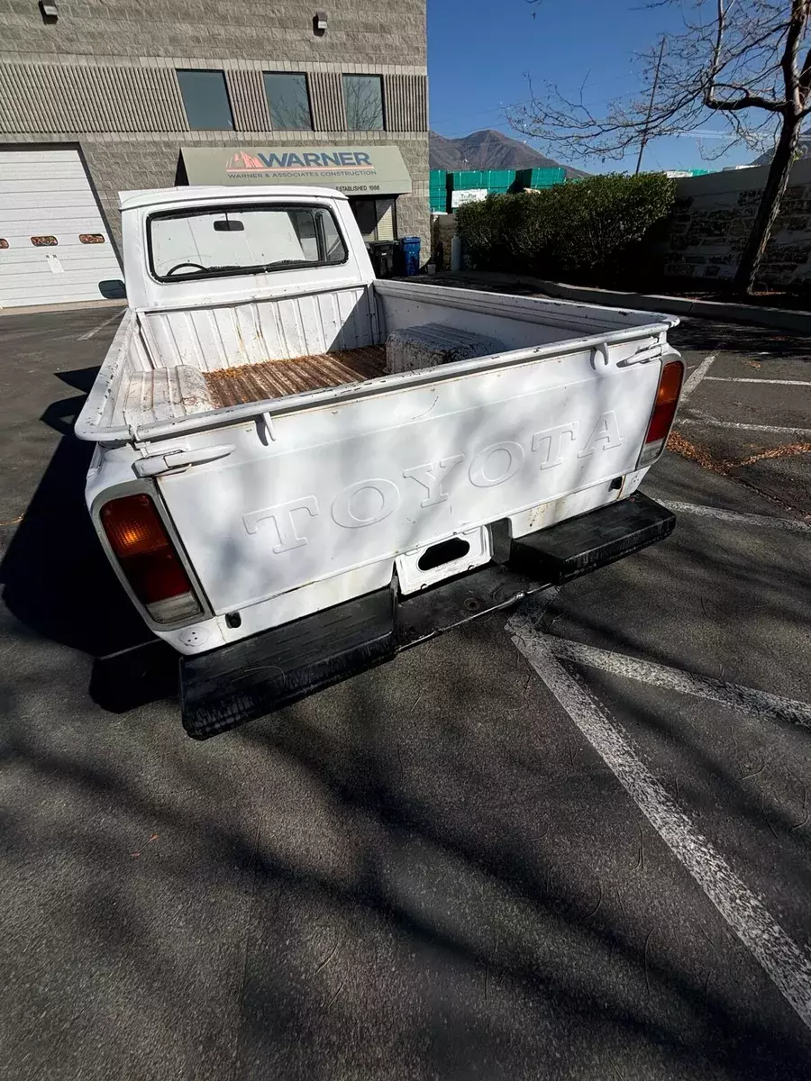 1976 Toyota Hilux White 1976 Toyota Hilux