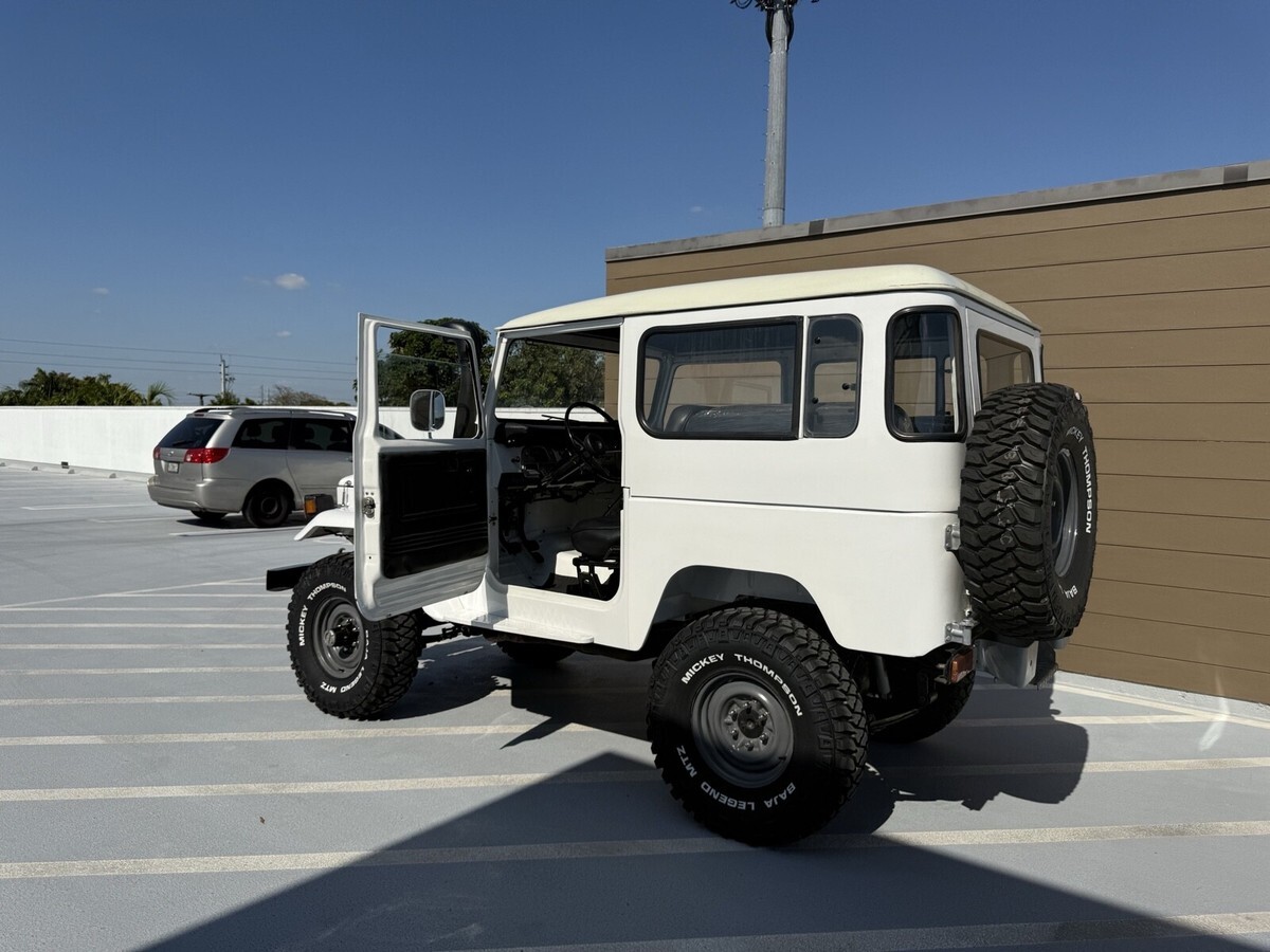 1976 Toyota Land Cruiser 40 FJ40 - photo 12