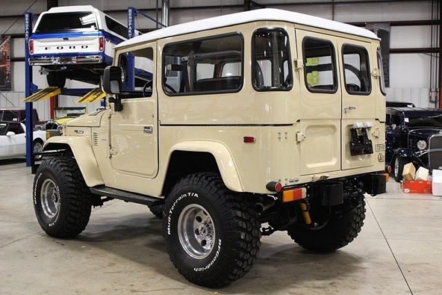 1976 Toyota Land Cruiser -- - photo 3