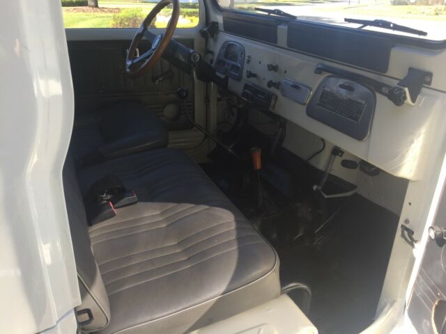 1976 Toyota Land Cruiser BJ40 3.0L B Diesel Engine. - photo 11