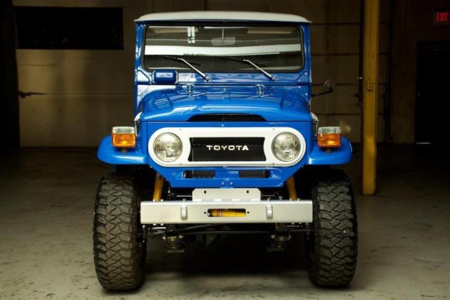 1976 Toyota Land Cruiser FJ-40 - photo 3