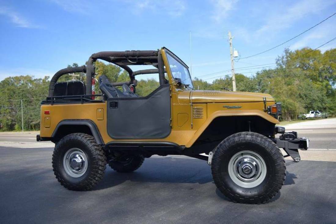 1976 Toyota Land Cruiser FJ40 - photo 10