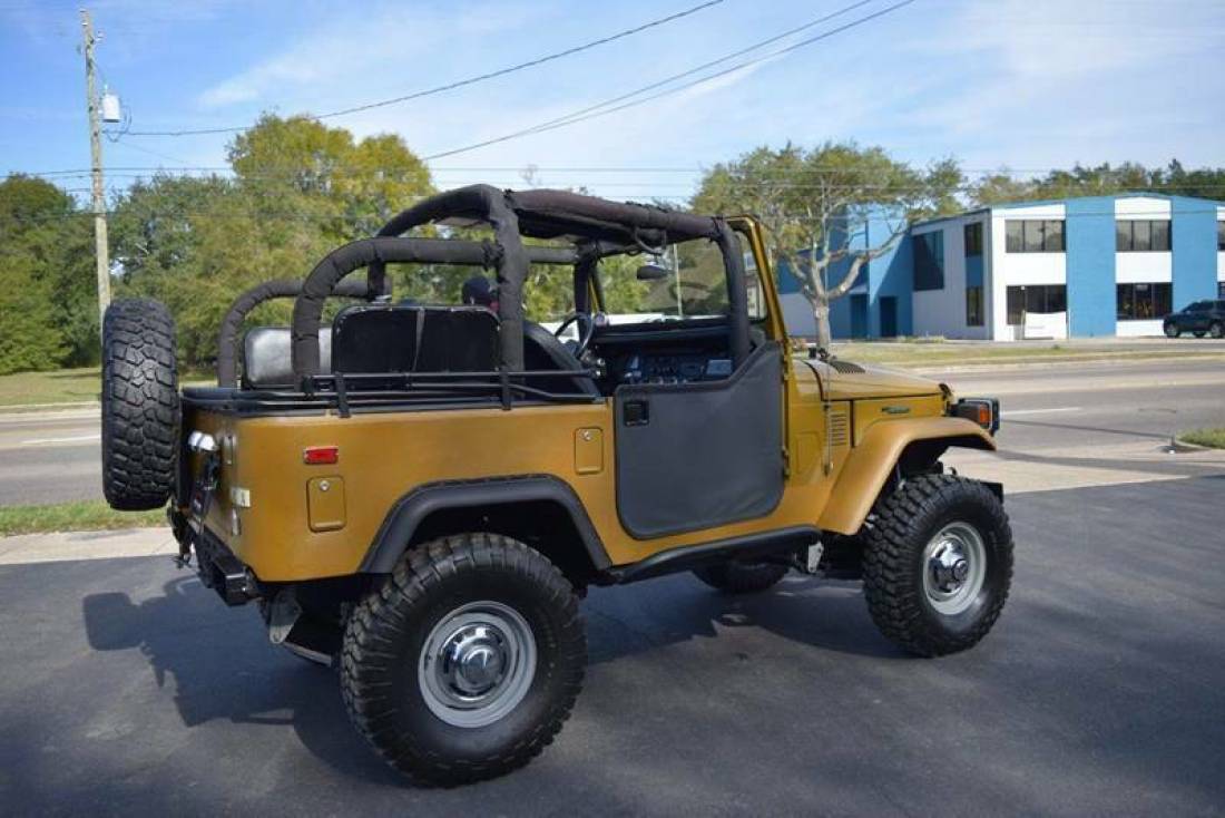 1976 Toyota Land Cruiser FJ40 - photo 11