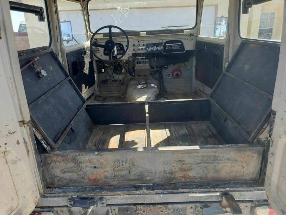 1976 Toyota Land Cruiser FJ40 - photo 13