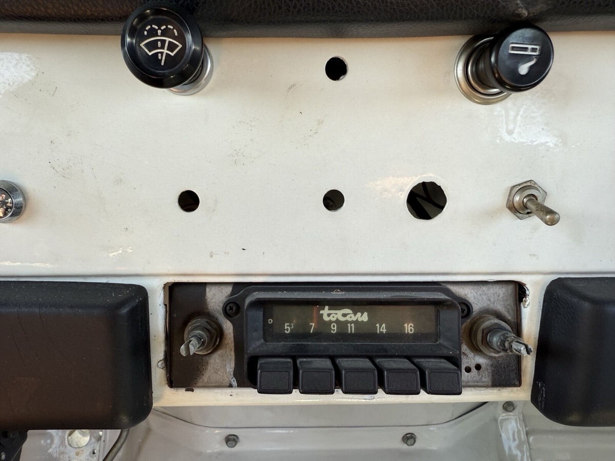 1976 Toyota Land Cruiser FJ40 - photo 11