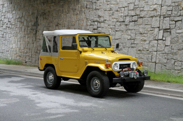 1976 Toyota Land Cruiser FJ40