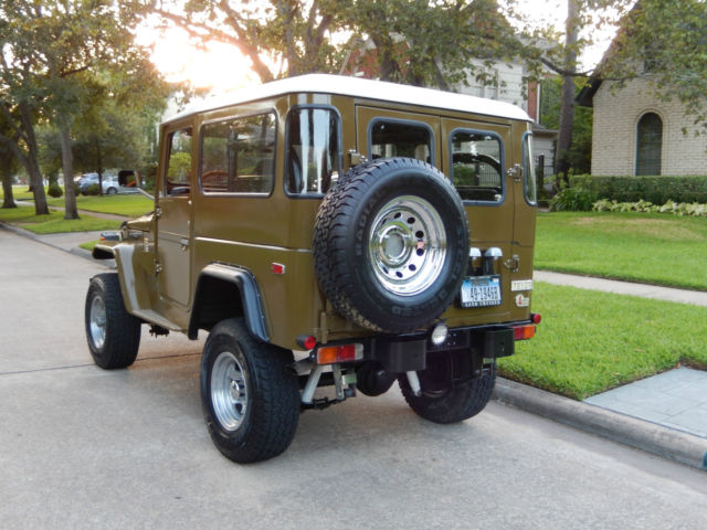 1976 Toyota Landcruiser FJ40, Orignal 2F engine,4X4, 4 speed Manual transmission 1976 Toyota Land Cruiser FJ40