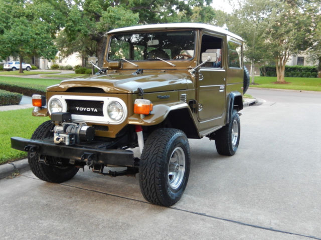 1976 Toyota Land Cruiser FJ40 - photo 3