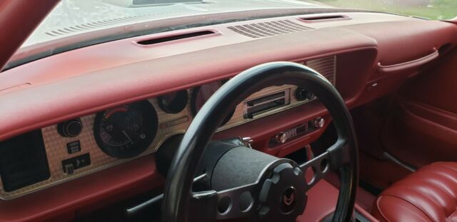 1976 Pontiac Trans Am - photo 10