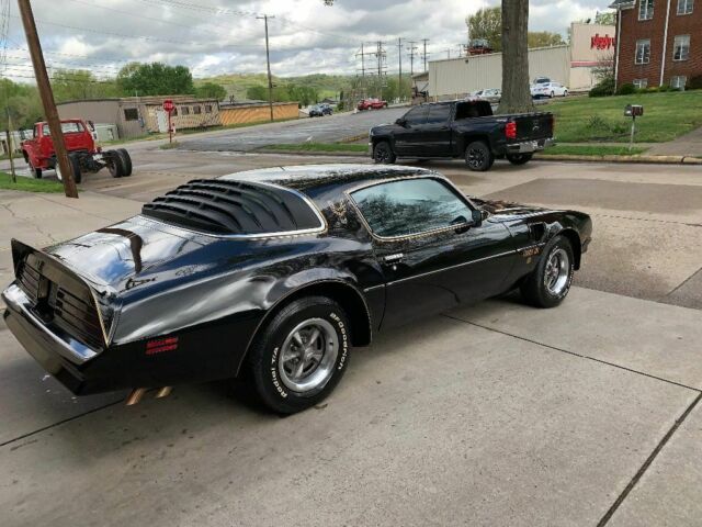 1976 Pontiac Trans Am Gold - photo 10