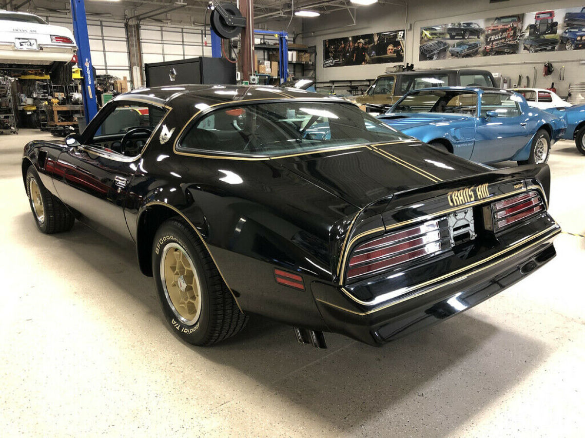 1976 Pontiac Trans Am Y82 SE, 455 - 4 Speed, 17k original miles - photo 4