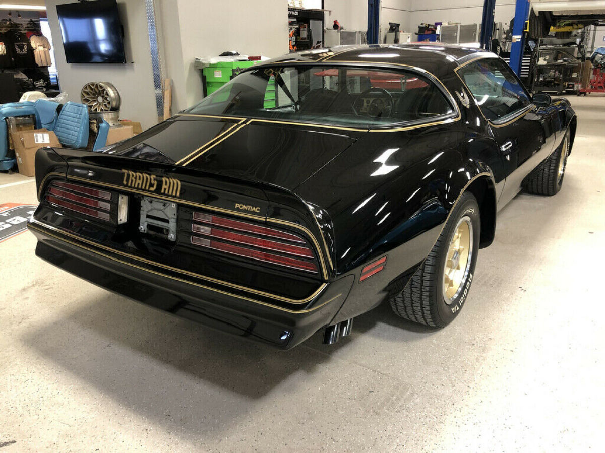 1976 Pontiac Trans Am Y82 SE, 455 - 4 Speed, 17k original miles - photo 6