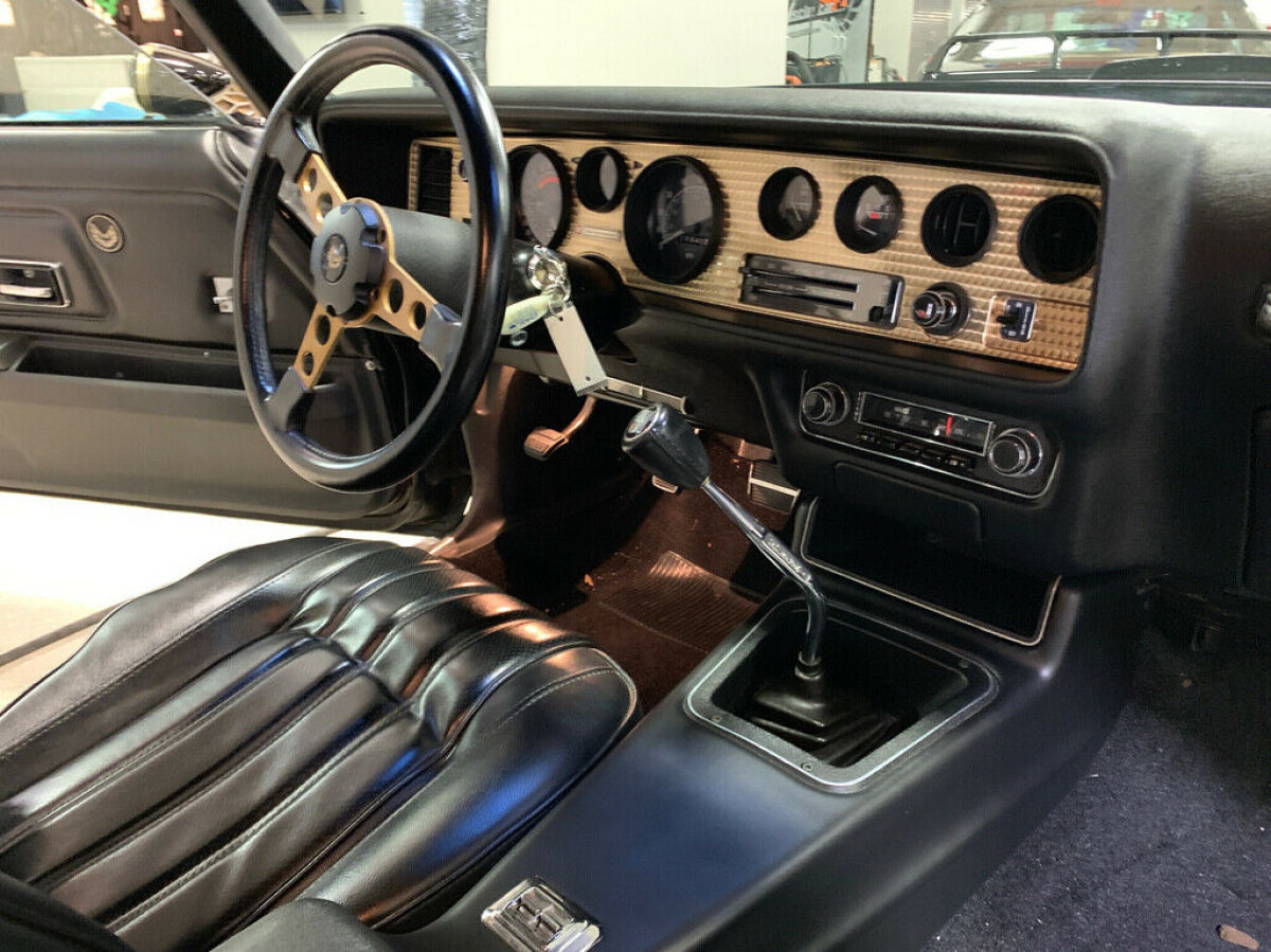 1976 Pontiac Trans Am Y82 SE, 455 - 4 Speed, 17k original miles - photo 8
