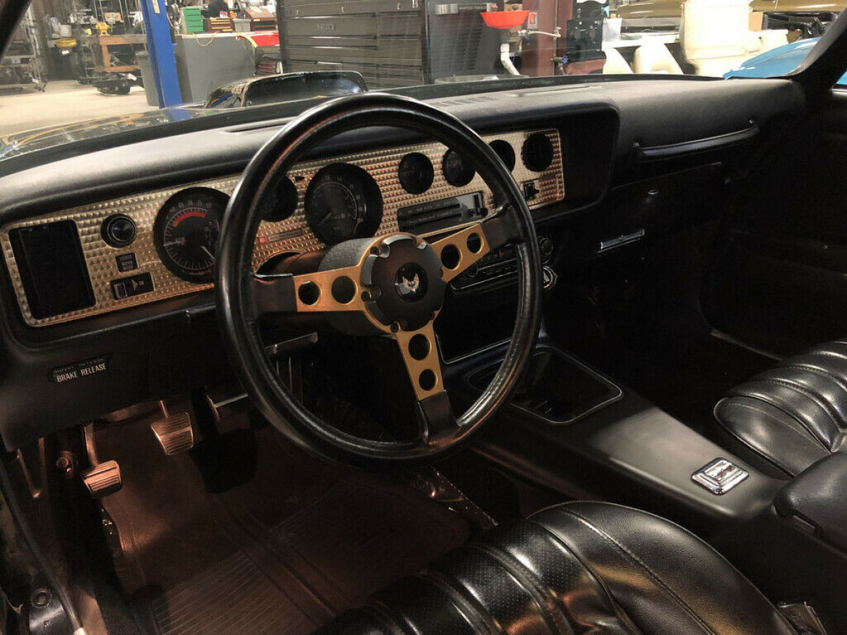 1976 Pontiac Trans Am Y82 SE, 455 - 4 Speed, 17k original miles - photo 9