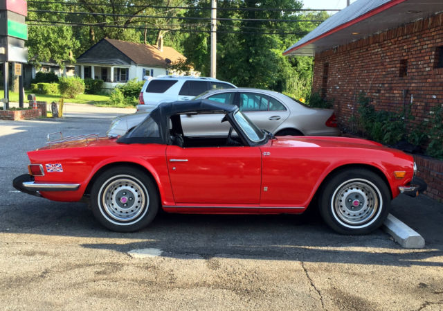 1976 Triumph TR-6 Convertible - photo 2