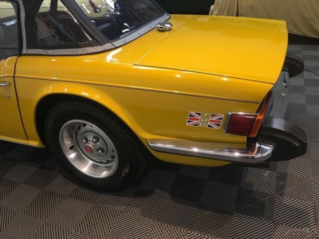 1976 Triumph TR-6 4-SPEED, STANDARD WHEELS, FOG LAMPS - photo 8