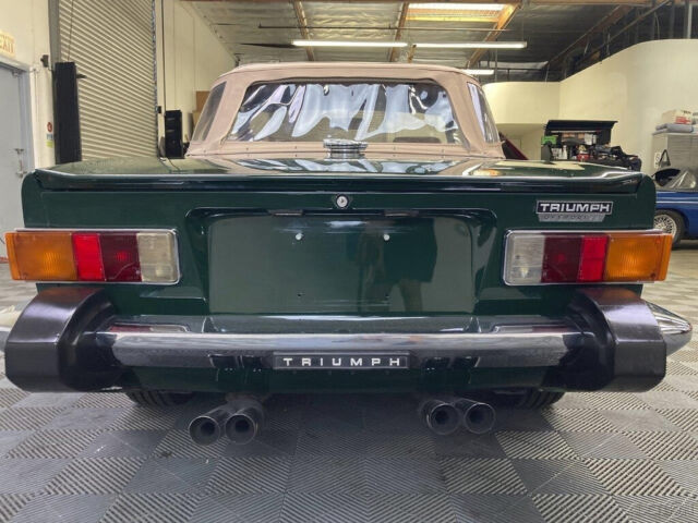 1976 Triumph TR-6 1976 TRIUMPH TR6. BRITISH RACING GREEN ON BEIGE. - photo 12