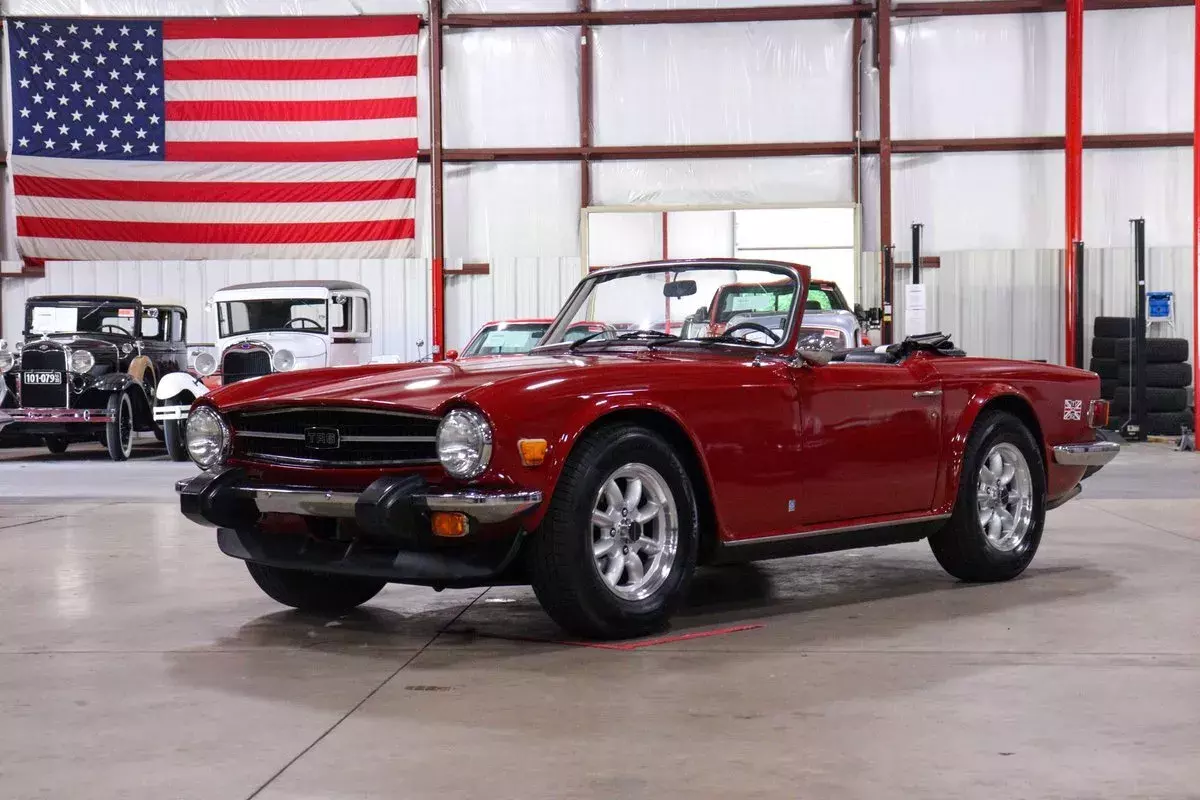 1976 Triumph TR6 Convertible 60895 Miles Pimento Red Convertible 2.5L Inline-6 4 1976 Triumph TR-6 Convertible