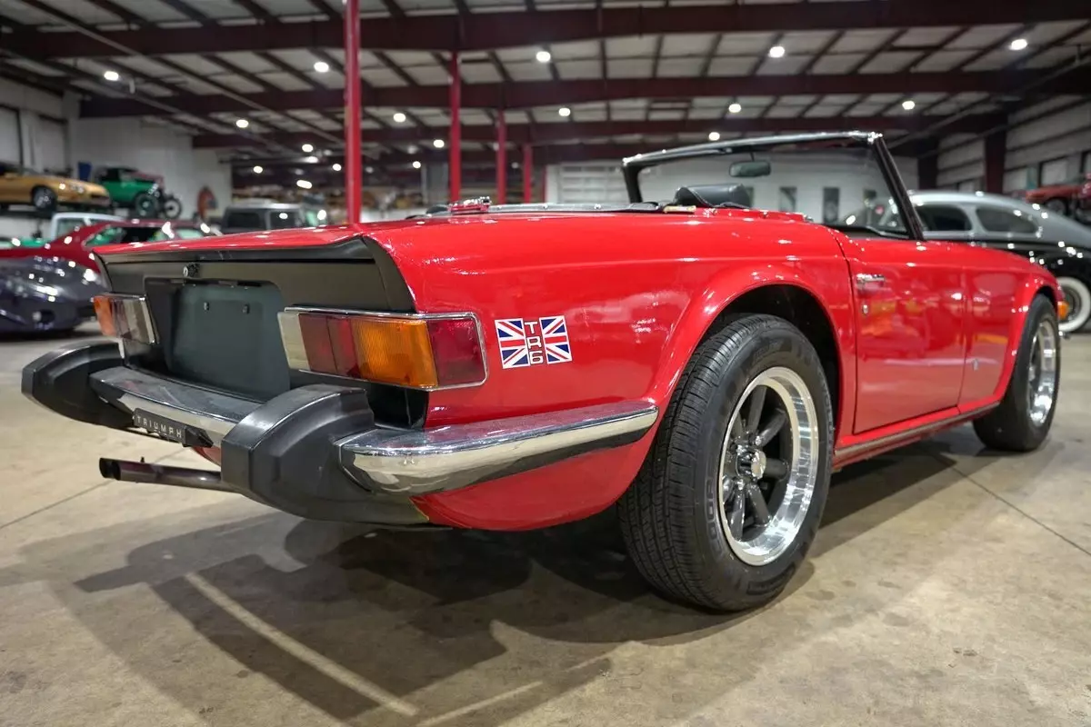 1976 Triumph TR-6 Convertible - photo 8