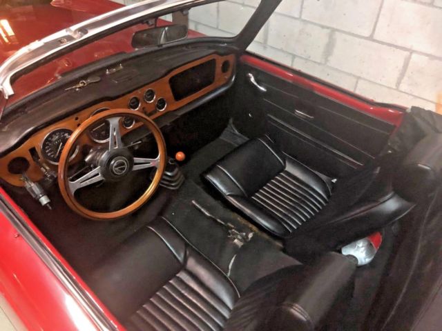 1976 Triumph TR-6 convertible - photo 4