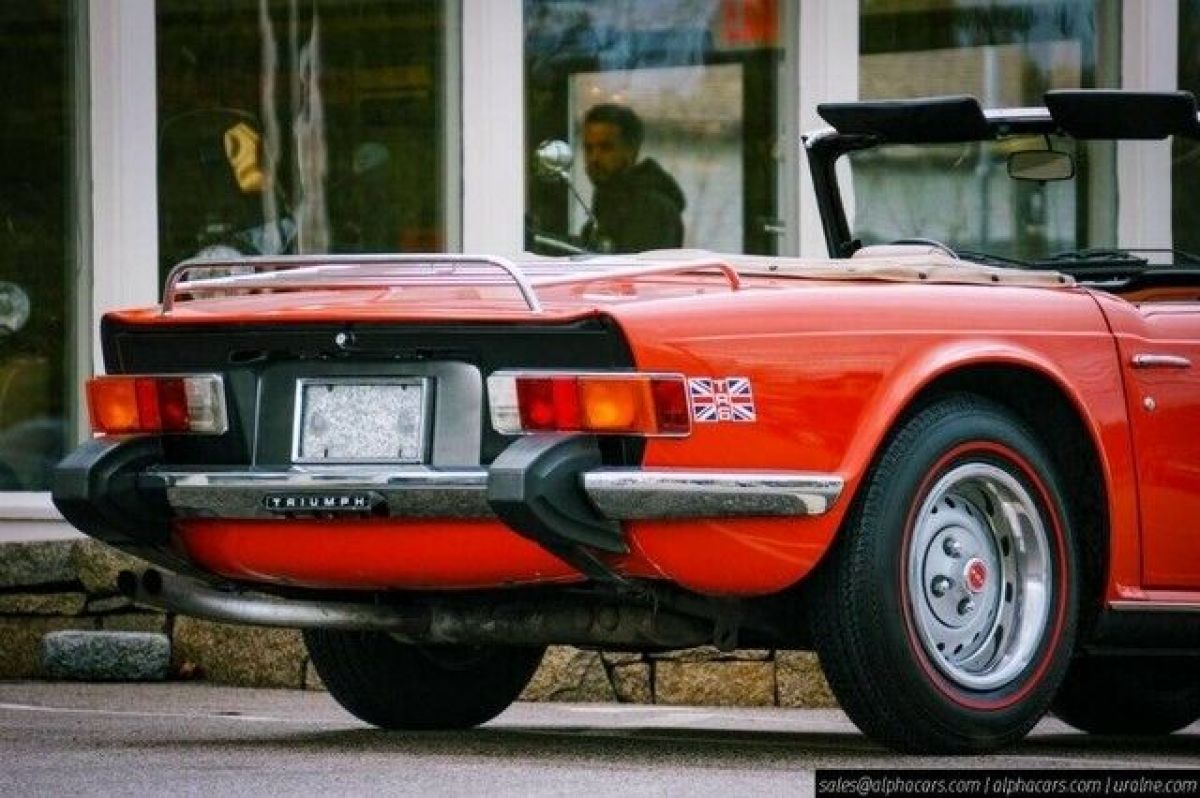 1976 Triumph TR-6 Roadster - photo 11