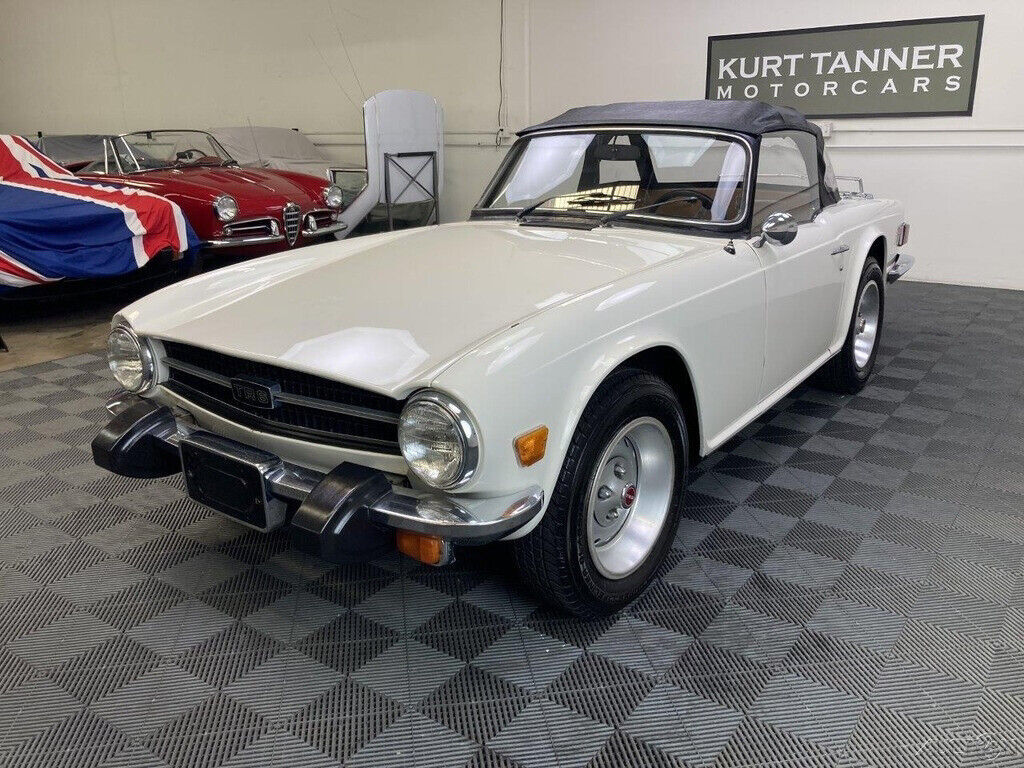1976 Triumph TR-6 1976 TRIUMPH TR6 CONVERTIBLE. NEW WHITE WITH BEIGE TRIM - photo 11