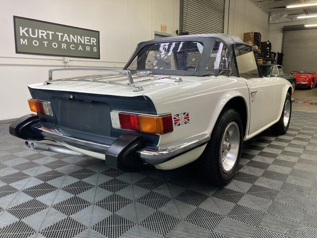 1976 Triumph TR-6 1976 TRIUMPH TR6 CONVERTIBLE. NEW WHITE WITH BEIGE TRIM - photo 8