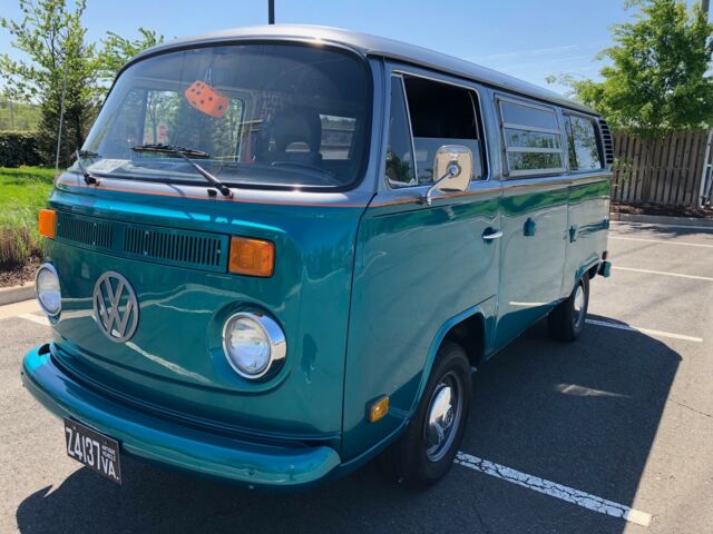 1976 Type 2 Westfalia Bay Window Camper Bus 1976 Volkswagen Bus/Vanagon