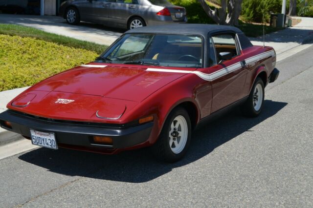1976 Triumph TR7 OEM cloth - photo 2