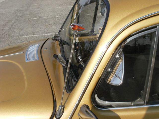 1976 Volkswagen Beetle - Classic Vegas Gold - photo 13