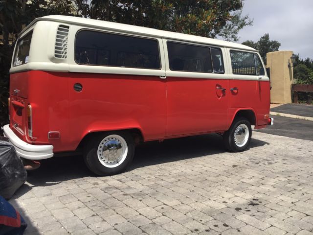 1976 VOLKSWAGEN - RARE SUNROOF - NEW PAINT - 2.0L ENG - ORIGINAL OWNER BUS -NICE 1976 Volkswagen Bus/Vanagon - RARE SUNROOF - ORIGINAL OWNER - NEW PAINT