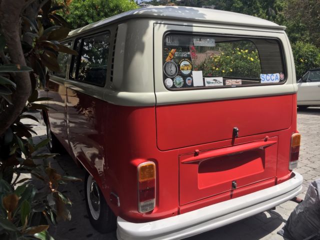 1976 Volkswagen Bus/Vanagon - RARE SUNROOF - ORIGINAL OWNER - NEW PAINT - photo 6