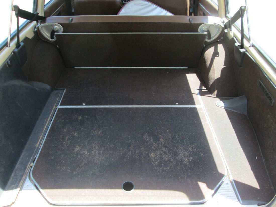 1976 Volvo 240 - photo 11