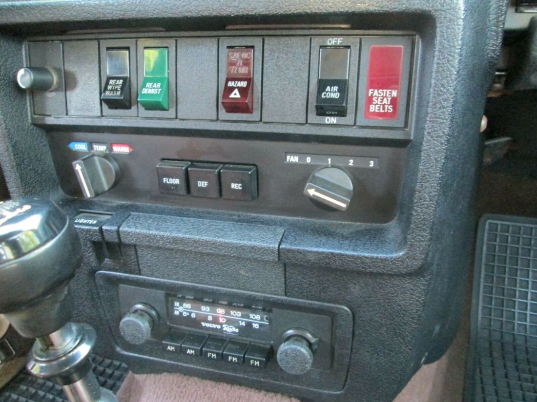 1976 Volvo 240 - photo 7