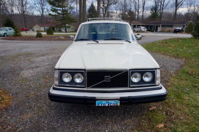 1976 Volvo 240 DL - photo 2