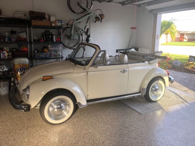 1976 VW Volkswagen Super Beetle Convertible with factory AC 1976 Volkswagen Beetle - Classic