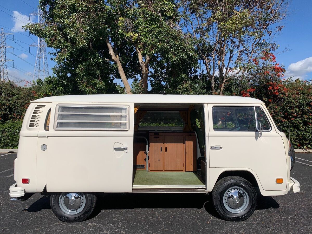 1976 Volkswagen Bus/Vanagon - photo 2